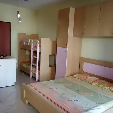 Appartement Family With Balcony Golem (Tirana)