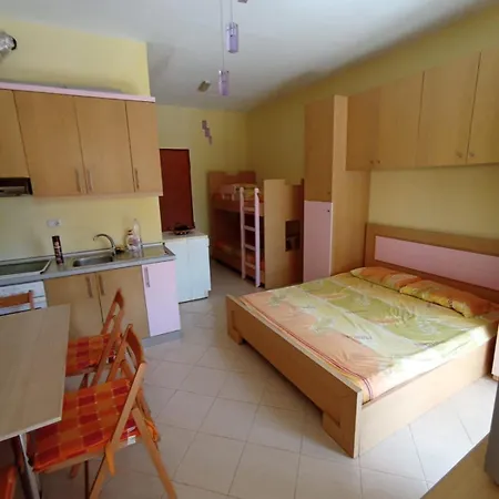 Family With Balcony Appartement Golem (Tirana)